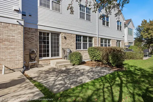 303 Bay DR, Itasca, IL 60143
