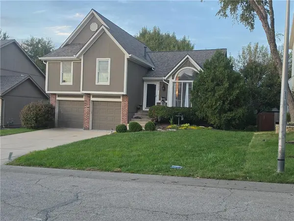 21806 W 53RD ST, Shawnee, KS 66226