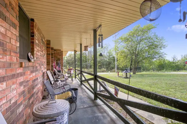 832 Barwick PL, Willard, MO 65781