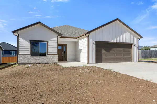 1734 Sutter Woods RD, Junction City, KS 66441