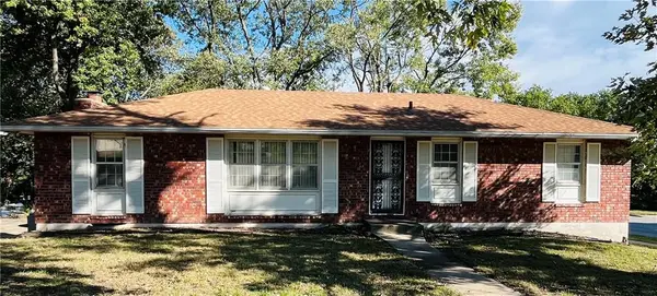 3829 Stonewall CT, Independence, MO 64055