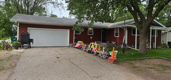 210 East ST S, Underwood, MN 56586