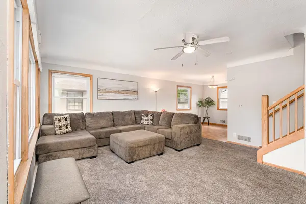 2250 Edgebrook AVE, Saint Paul, MN 55119