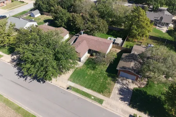 610 S Walnut St, Goddard, KS 67052