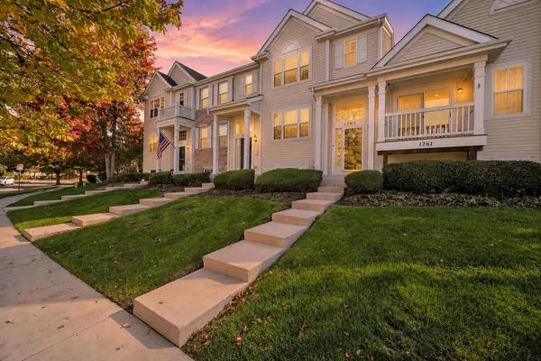 1263 Derry LN, Pingree Grove, IL 60140