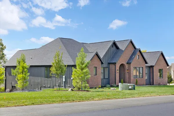 349 Sunset DR, Saddlebrooke, MO 65630