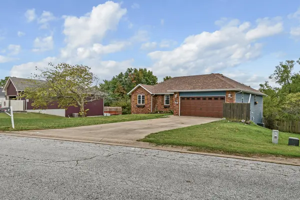 212 W Tyler DR, Ozark, MO 65721