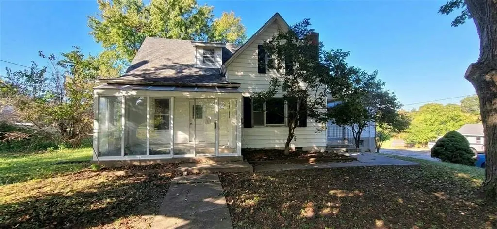 720 W 1st ST, Carrollton, MO 64633