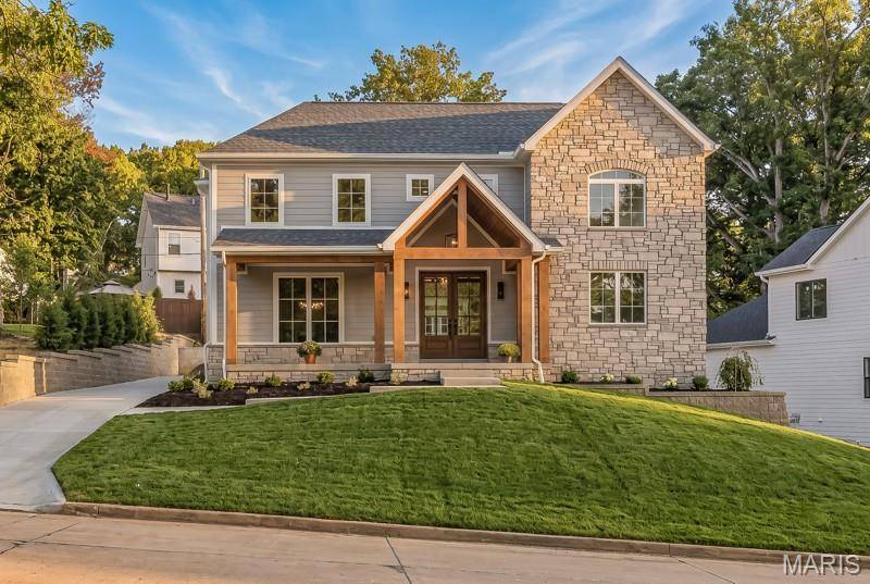 90 Wildwood LN, Kirkwood, MO 63122