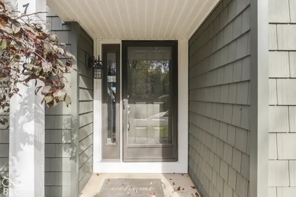 7218 Harbour ISLE, Indianapolis, IN 46240
