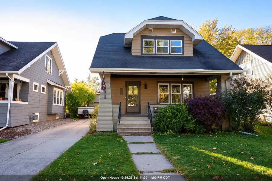 619 OAK ST, Neenah, WI 54956