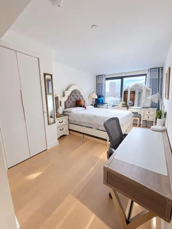 144-49 Northern BLVD #305, Flushing, NY 11354