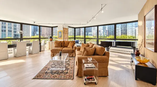 360 E Randolph ST #405, Chicago, IL 60601