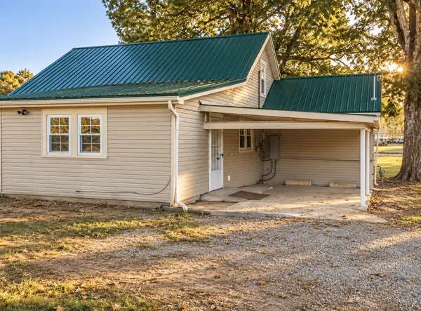 214 Lantz Rd, Lawrenceburg, TN 38464
