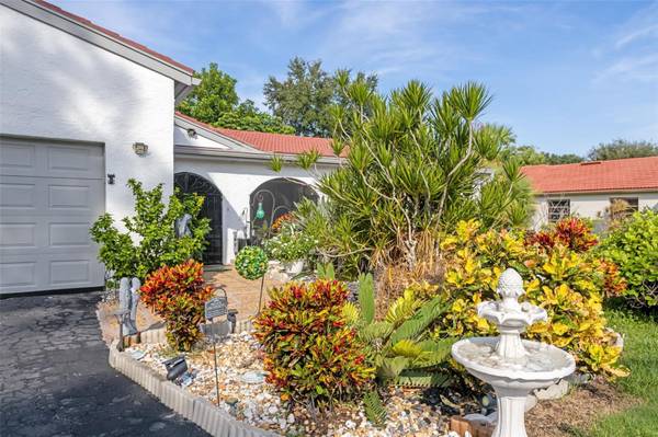 7236 LAS CASAS DR, Sarasota, FL 34243