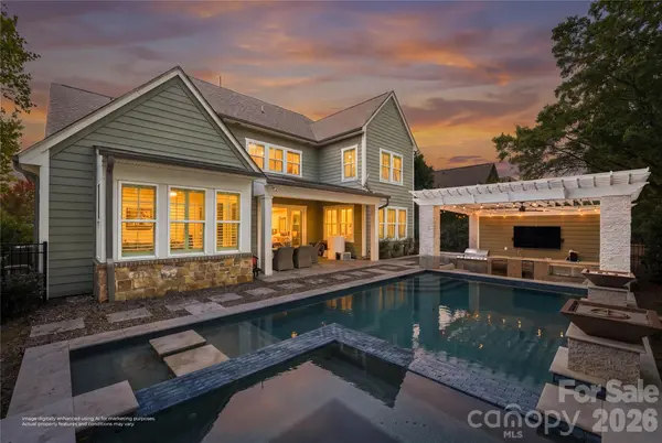 8916 Blakeney DR, Charlotte, NC 28277