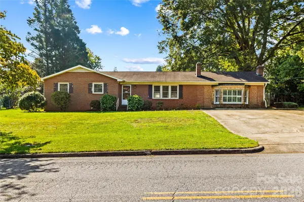 522 Carolina AVE N, Statesville, NC 28677