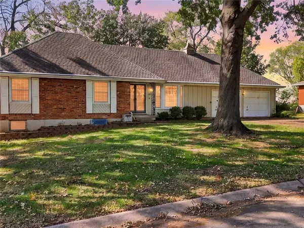 4722 Hedges AVE, Kansas City, MO 64133