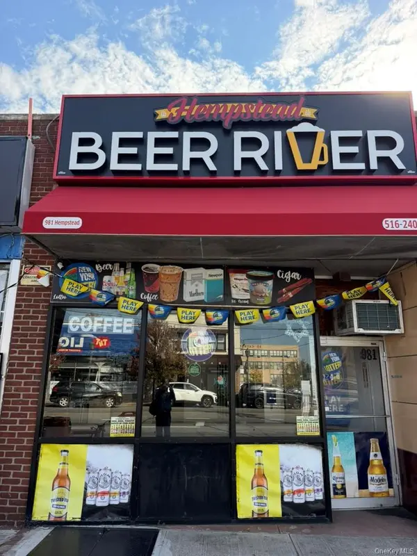 981 Hempstead TPKE, Franklin Square, NY 11010