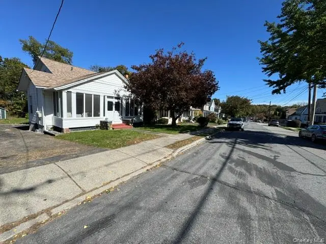 18 Oak ST, Newburgh, NY 12550