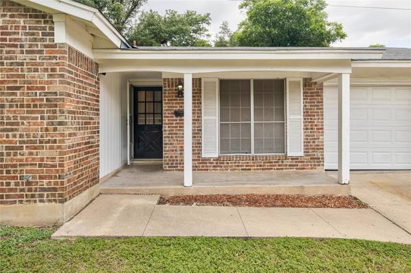 7402 Glenhill RD, Austin, TX 78752