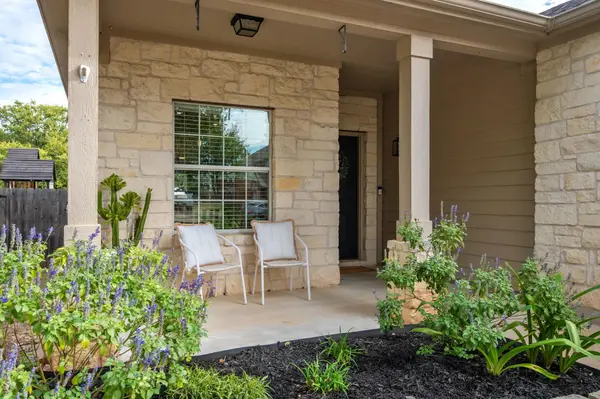 216 Hoot Owl LN N, Leander, TX 78641