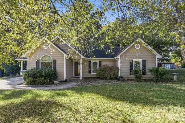 128 Weeping Willow WAY, Gastonia, NC 28052