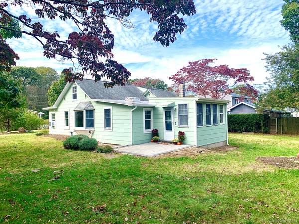 2000 Cox Neck RD, Mattituck, NY 11952