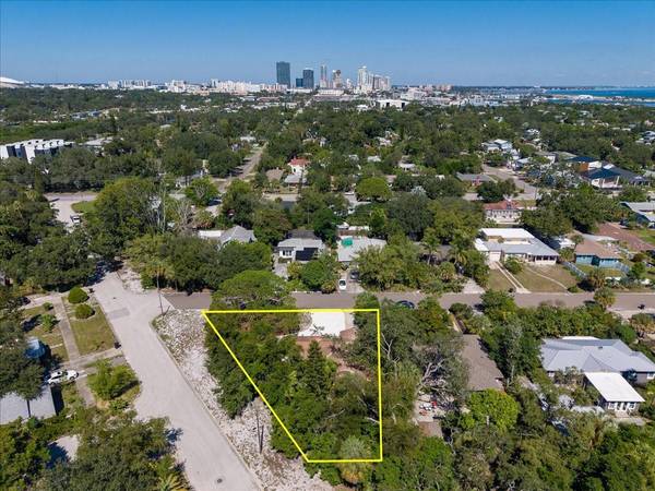240 23RD AVE S, St Petersburg, FL 33705