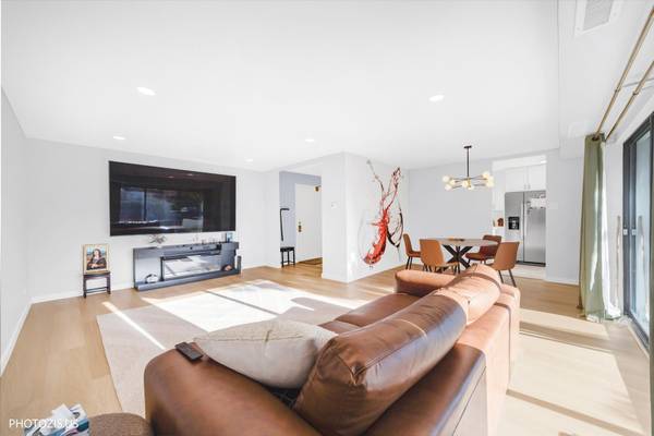 35 S Baybrook DR #114, Palatine, IL 60074