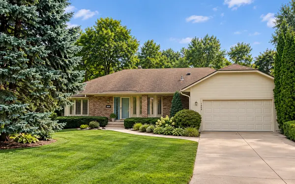 1424 Creek Park LN, Fridley, MN 55432