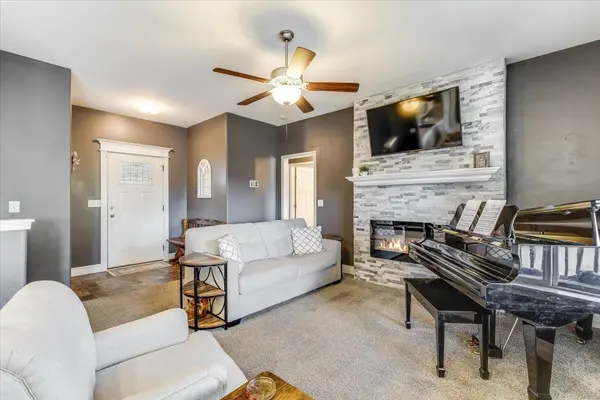 1501 E Splitwood Way St, Derby, KS 67037