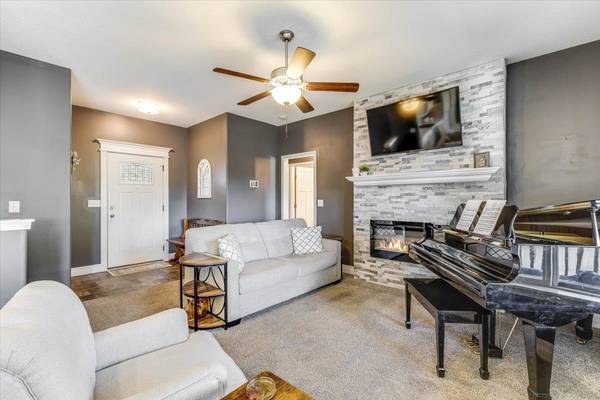 1501 E Splitwood Way St, Derby, KS 67037
