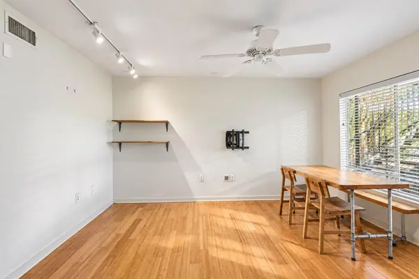 2200 Dickson DR #128, Austin, TX 78704