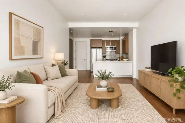 27-17 42nd RD #21D, Long Island City, NY 11101