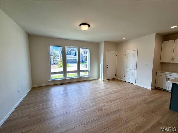 50 Pheasant Ring DR, St Peters, MO 63376