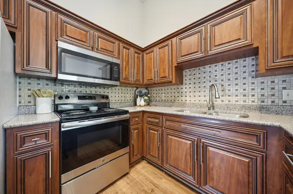 7973 147th ST W, Apple Valley, MN 55124