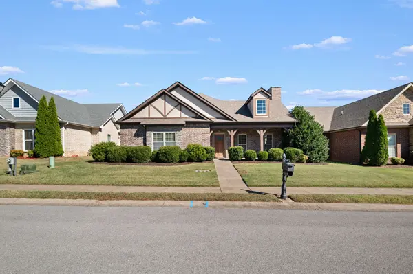 206 Dorchester Cir, Clarksville, TN 37043