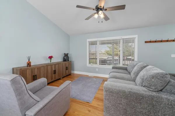 333 E Quail Ridge St, Mulvane, KS 67110