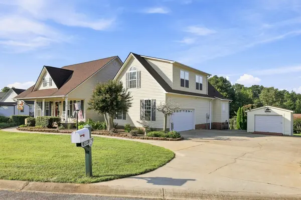 209 Roundstone DR, Inman, SC 29349