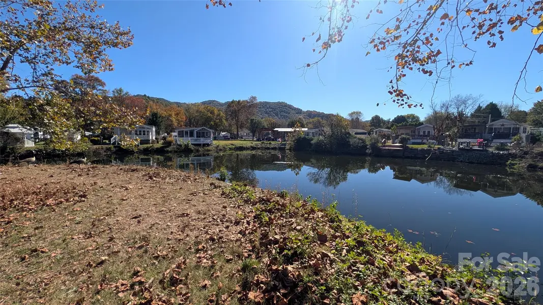 00 Bruces WAY #282, Waynesville, NC 28785
