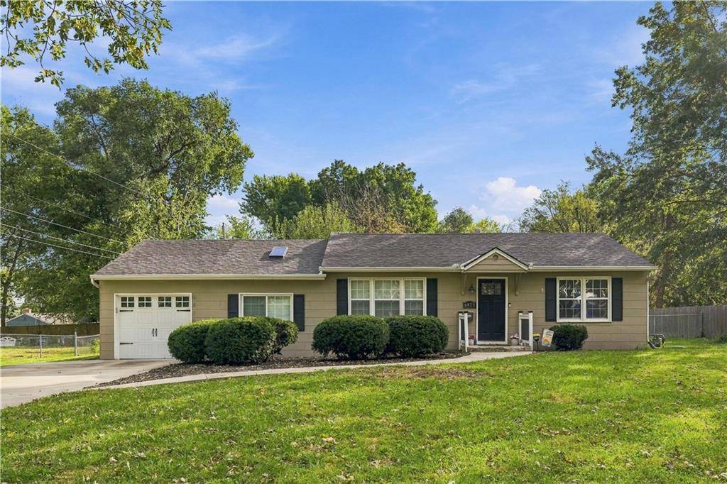 6419 Bluejacket ST, Shawnee, KS 66203
