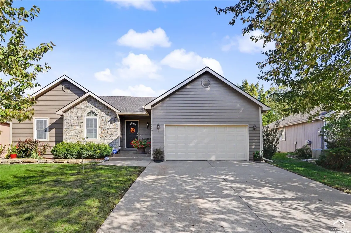 4440 Roundabout CIR, Lawrence, KS 66049