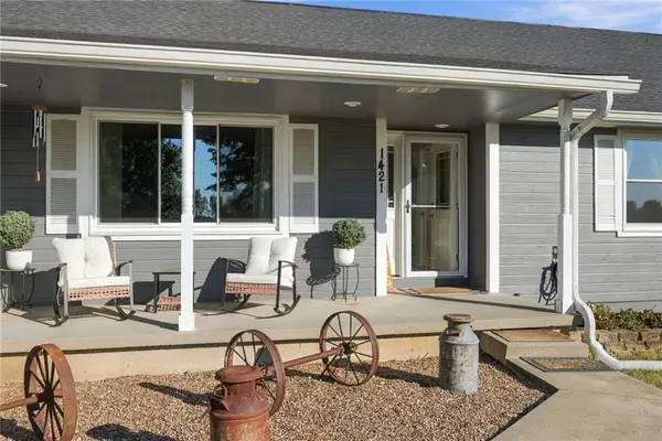 1421 N Elsea Smith RD, Independence, MO 64056