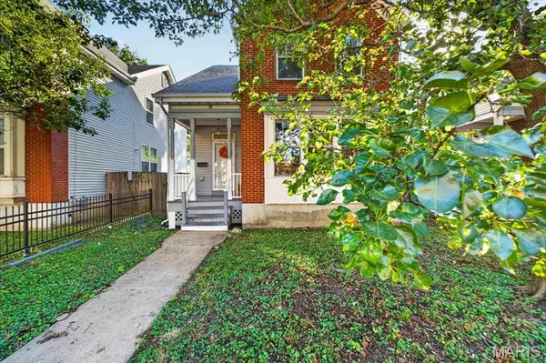 3220 Arsenal ST, St Louis, MO 63118