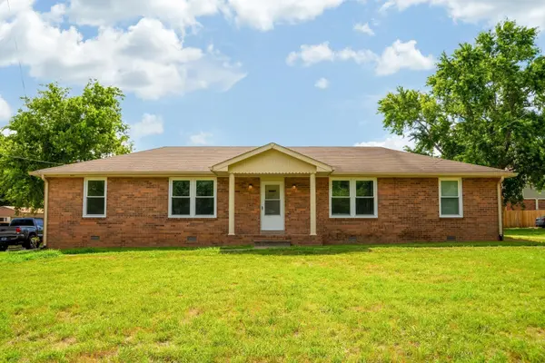 289 Old Shackle Island Rd #B, Hendersonville, TN 37075