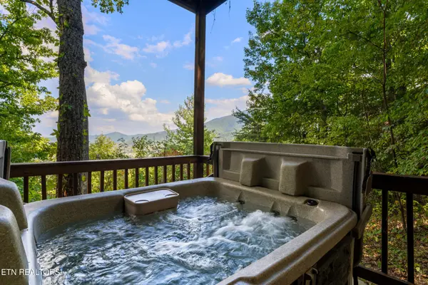 3831 Glenview Way, Sevierville, TN 37862