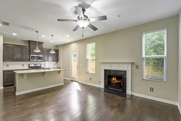 1013 Livingstone Ln, Mount Juliet, TN 37122