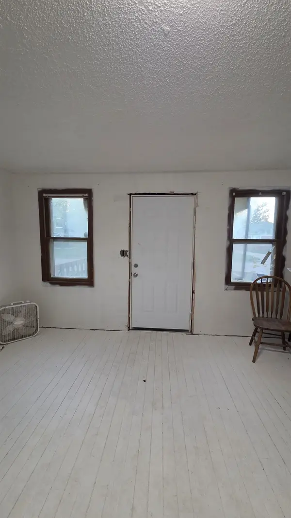 1704 S Glenn Ave., Wichita, KS 67213