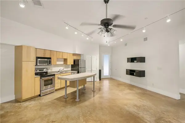 911 Keith LN #5, Austin, TX 78705